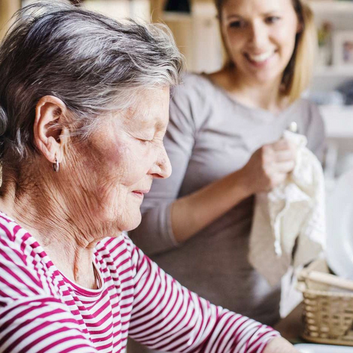 Seit 2011 bietet Alzheimer Freiburg ein kostenloses Betreuungsangebot für Angehörige von Menschen mit Alzheimer oder...